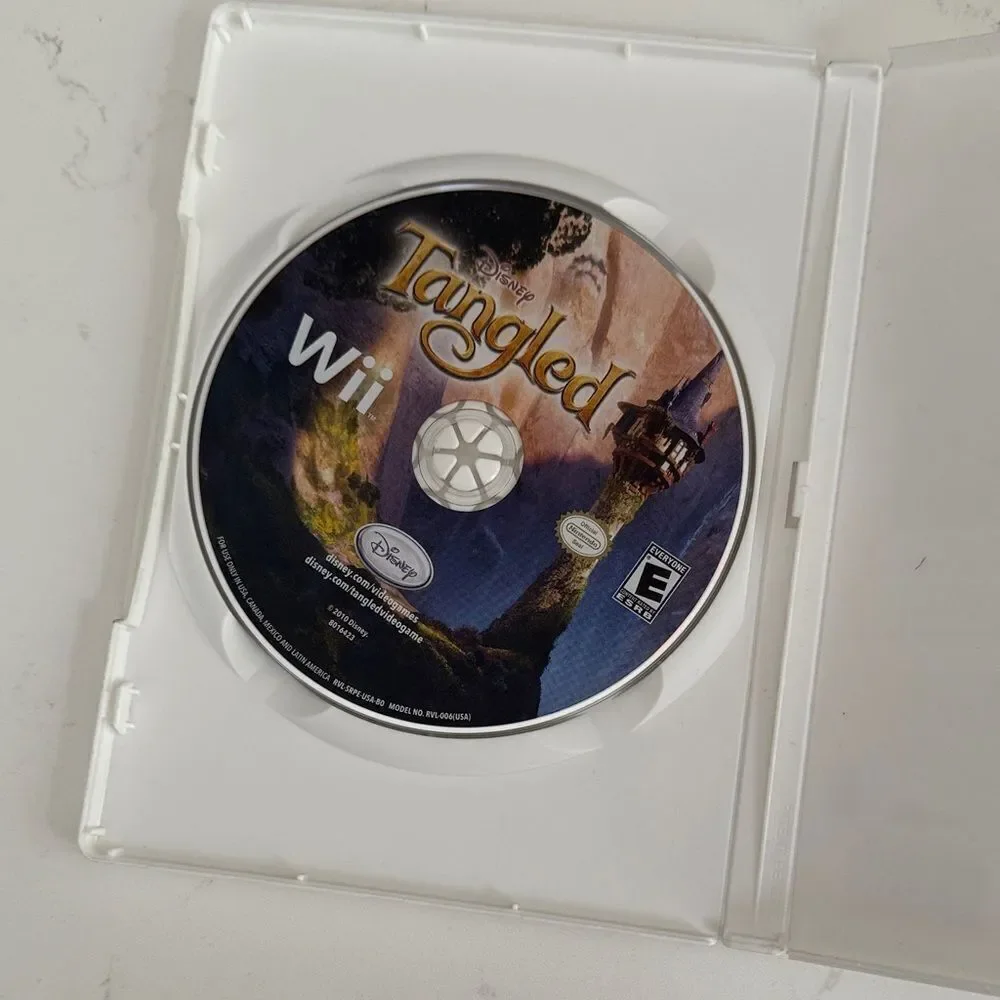 Disney Tangled Wii Game - Purple and Brown